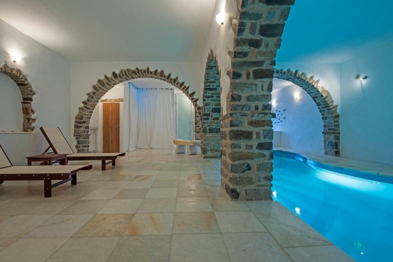 Villa Aeolos With 2 Private Pools Sarakiniko  Luaran gambar